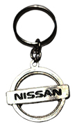Llavero con marca nissan